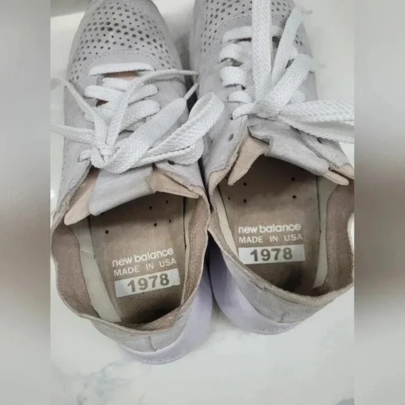 Limited Edition New Balance ML 1978HK Nubuck Suede Sneakers - Picture 9 of 15